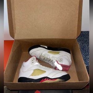 Jordan 5 fire red
